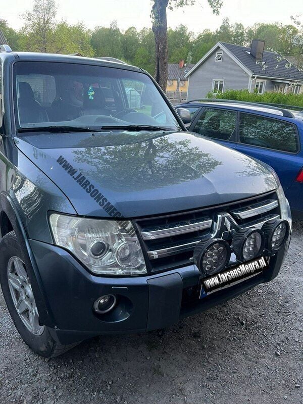 Szary Używany 2007 Mitsubishi Pajero SUV | 25 300 zł - Obraz 1/3