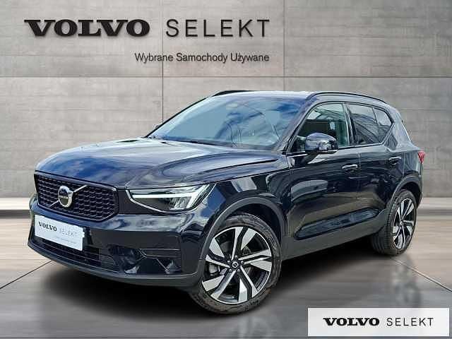Czarny Używany 2024 Volvo XC40 SUV | 189 900 zł (Drogi) - Obraz 1/3