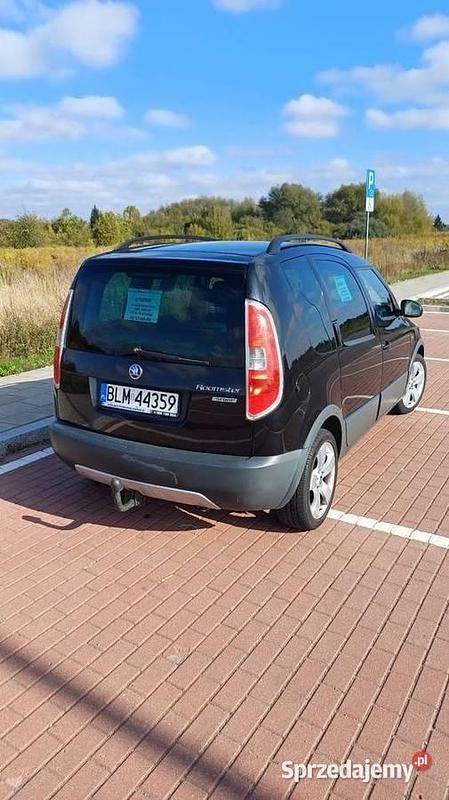 Używany Skoda Roomster Scout 2008 Czarny Kombi
