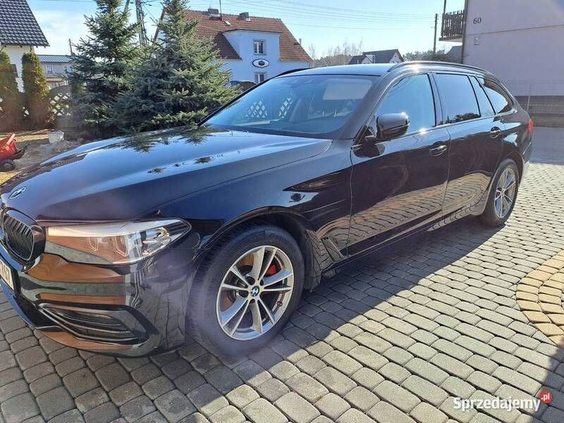 Czarny Używany 2019 BMW 520 Shadowline Kombi | 72 500 zł - Obraz 1/4