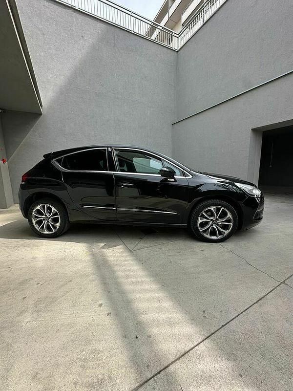 Używany Citroën DS4 2015 Czarny Hatchback