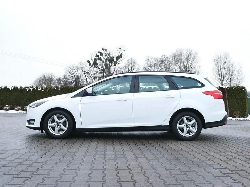 Używany Ford Focus 100 KM (73 kW) 2016 Biały Kombi
