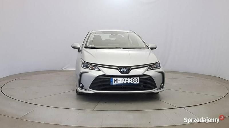 Używany Toyota Corolla Comfort 122 KM (89 kW) 2021 Srebrny Sedan/Limuzyna