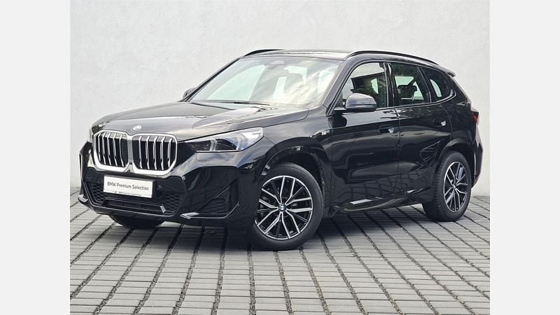 Czarny szafir metalizowany Używany 2024 BMW X1 Luxury Line SUV | 169 900 zł (Dobra cena) - Obraz 1/3