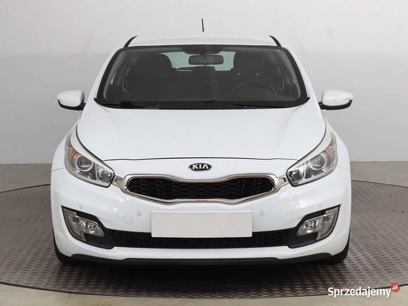 Biały Używany 2013 Kia ProCeed Hatchback | 28 999 zł - Obraz 1/4