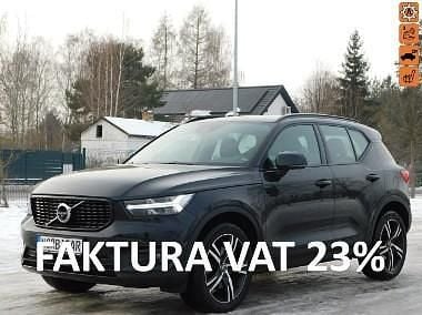Czarny Używany 2022 Volvo XC40 R-Design SUV | 111 111 zł (Super Cena) - Obraz 1/4