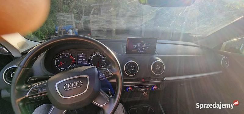 Niebieski Używany 2015 Audi A3 S-Line Hatchback | 41 000 zł (Super Cena) - Obraz 1/4