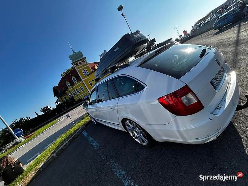 Używany 2010 Skoda Superb | 280 000 zł - Obraz 1/4