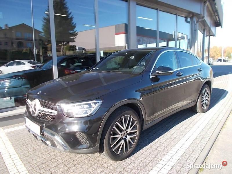 Używany Mercedes GLC200 2019 Czarny SUV