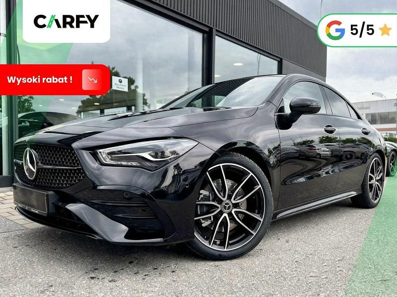 Czarny (metalik) Nowe 2025 Mercedes CLA220 AMG Line Premium Plus Sedan/Limuzyna | 206 590 zł - Obraz 1/4