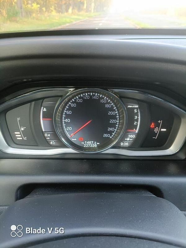 Używany Volvo XC60 2016 Czarny SUV