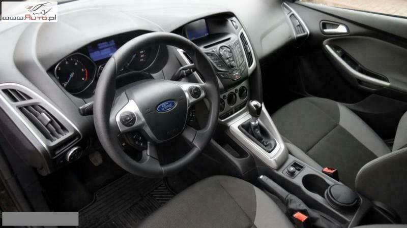 Używany Ford Focus 95 KM (69 kW) 2012 Czarny (metalik) Sedan/Limuzyna