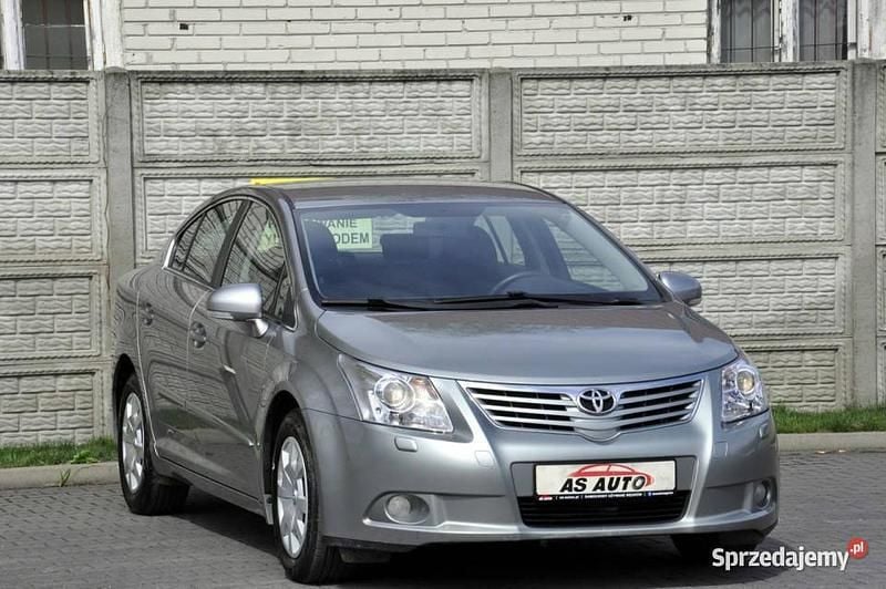 Szary Używany 2011 Toyota Avensis Sedan/Limuzyna | 27 900 zł (Uczciwa cena) - Obraz 1/4
