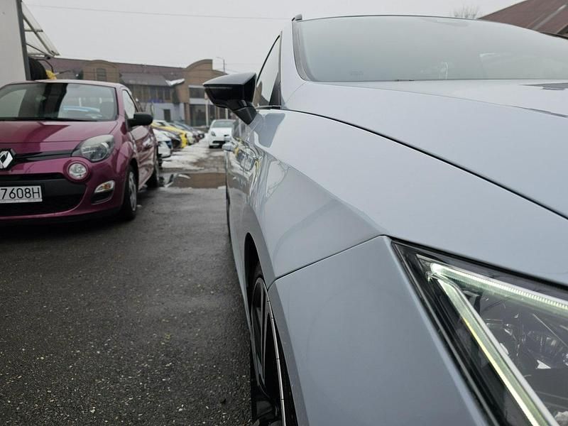 Używany Seat Leon Cupra 290 290 KM (213 kW) 2016 Biały Kombi