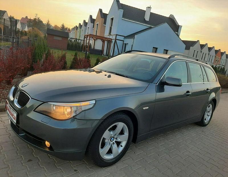 Szary Używany 2006 BMW 525 Sedan/Limuzyna | 16 990 zł (Uczciwa cena) - Obraz 1/4