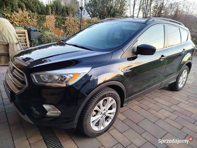 Czarny Używany 2017 Ford Escape SUV | 57 900 zł (Uczciwa cena) - Obraz 1/4