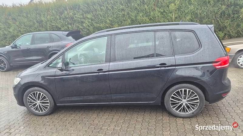 Używany VW Touran 2015 Czarny Minivan