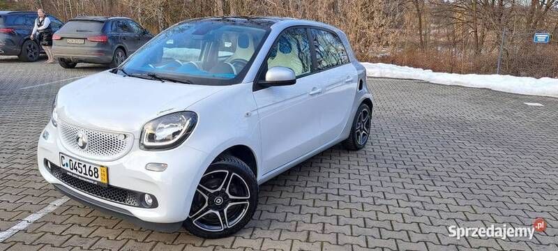 Biały Używany 2015 Smart ForFour Hatchback | 33 900 zł - Obraz 1/4
