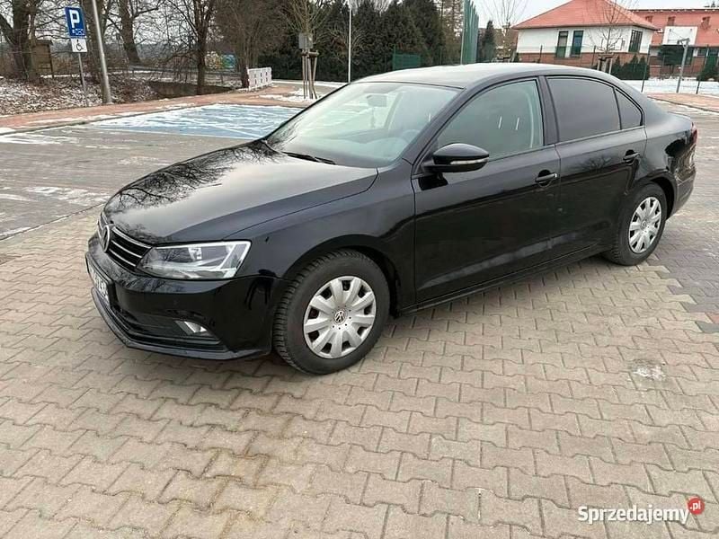 Używany VW Jetta 2016 Czarny Sedan/Limuzyna