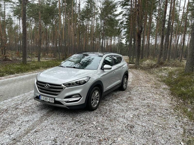Używany Hyundai Tucson 2017 Srebrny SUV