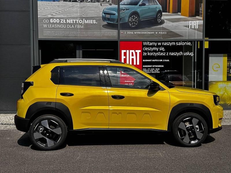 Nowe Fiat Grande Panda La Prima 83 kW (113 KM) 2025 Lakier metalizowany żółty limone Hatchback