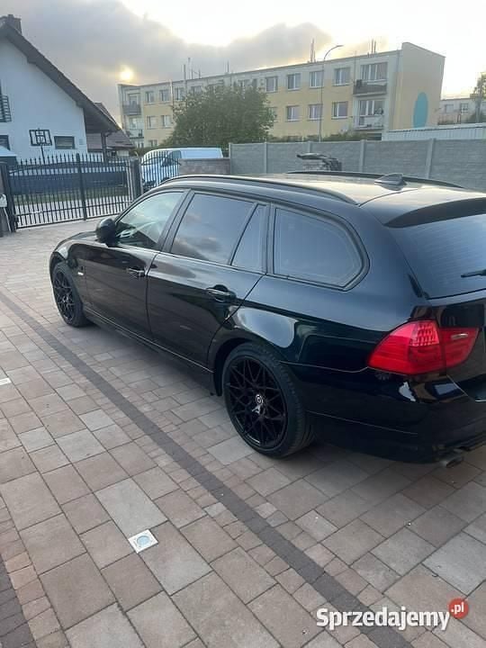 Używany BMW 320 2010 Czarny Kombi