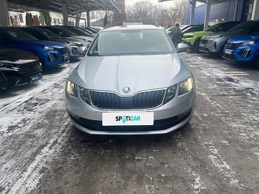 Używany Skoda Octavia Ambition 115 KM (84 kW) 2020 Srebrny