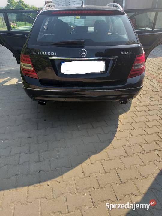 Używany Mercedes 300 2011