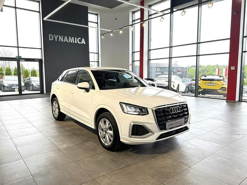 Biały Używany 2024 Audi Q2 Advanced Plus SUV | 93 500 zł (Dość drogi) - Obraz 1/3