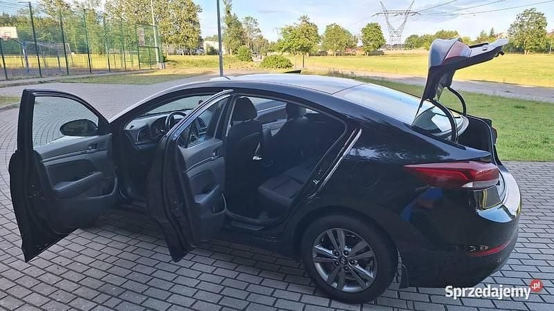 Czarny Używany 2016 Hyundai Elantra Sedan/Limuzyna | 43 900 zł (Uczciwa cena) - Obraz 1/4