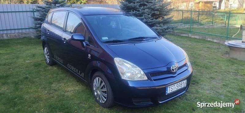 Granatowy Używany 2004 Toyota Corolla Kombi | 7900 zł (Uczciwa cena) - Obraz 1/4