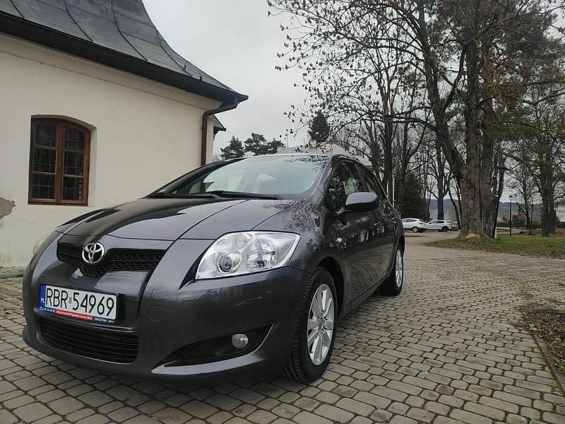 Szary Używany 2009 Toyota Auris Hatchback | 16 900 zł (Uczciwa cena) - Obraz 1/4