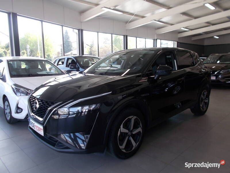 Czarny Używany 2022 Nissan Qashqai SUV | 97 500 zł (Drogi) - Obraz 1/4