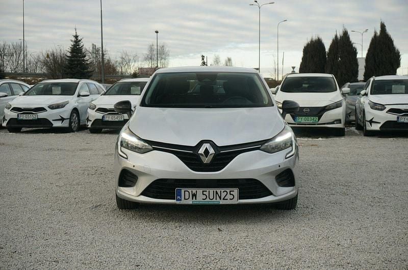 Używany Renault Clio V Equilibre 90 KM (66 kW) 2022 Srebrny (metalik) Hatchback