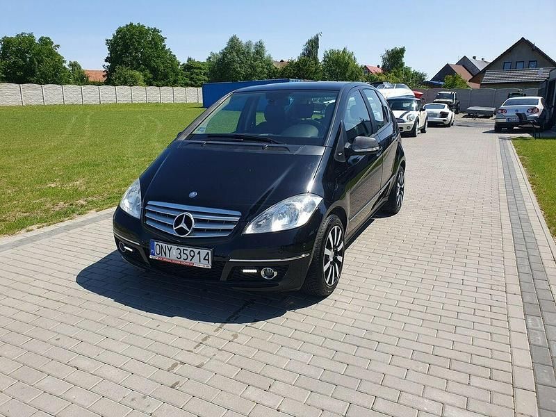 Używany Mercedes A180 Avantgarde 109 KM (80 kW) 2008 Czarny Hatchback