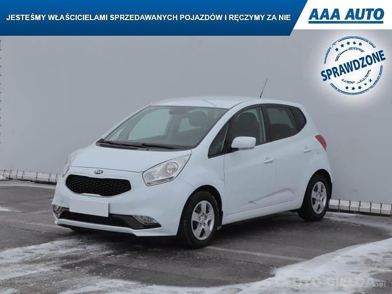 Używany Kia Venga 125 KM (91 kW) 2017 Biały Hatchback