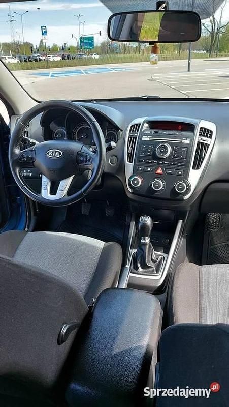Niebieski Używany 2011 Kia Ceed 2 Hatchback | 19 900 zł (Dobra cena) - Obraz 1/4