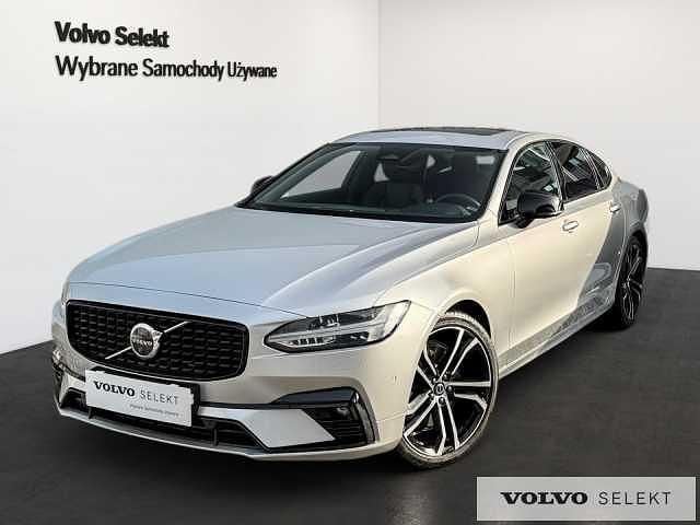 Używany Volvo S90 235 KM (172 kW) 2022 Srebrny Sedan/Limuzyna
