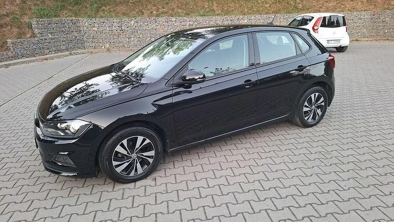 Czarny Używany 2018 VW Polo Hatchback | 39 900 zł (Uczciwa cena) - Obraz 1/4