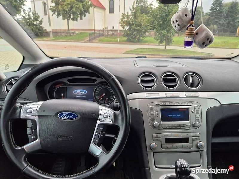 Używany Ford S-MAX S 2010 Minivan