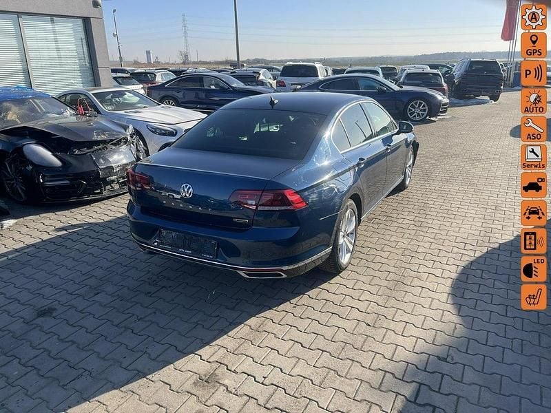 Używany VW Passat Elegance 240 KM (176 kW) 2020 Niebieski Sedan/Limuzyna