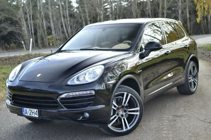 Czarny (metalik) Używany 2014 Porsche Cayenne SUV | 139 000 zł - Obraz 1/4