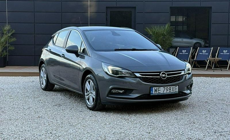 Szary Używany 2019 Opel Astra Enjoy Hatchback | 52 800 zł (Dość drogi) - Obraz 1/3