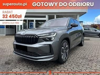 Szary Nowe 2025 Skoda Kodiaq SportLine SUV | 216 200 zł (Super Cena) - Obraz 1/4