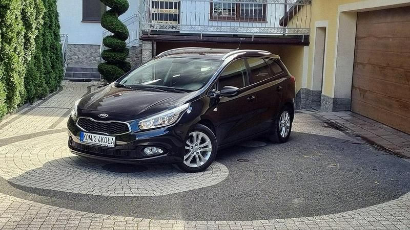 Czarny (metalik) Używany 2012 Kia Ceed 2 Kombi | 26 900 zł (Uczciwa cena) - Obraz 1/4