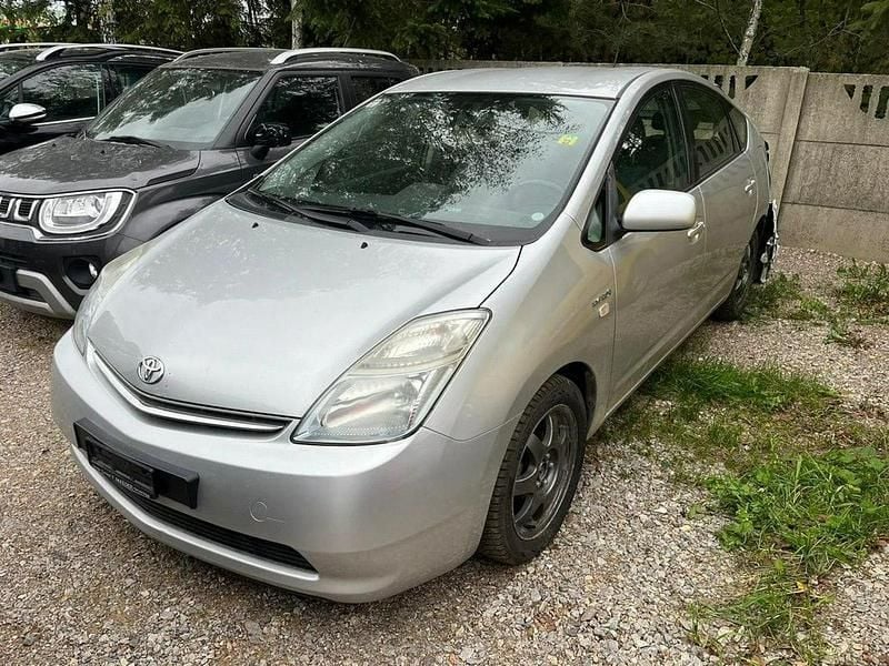 Srebrny (metalik) Używany 2009 Toyota Prius Hatchback | 13 900 zł - Obraz 1/4