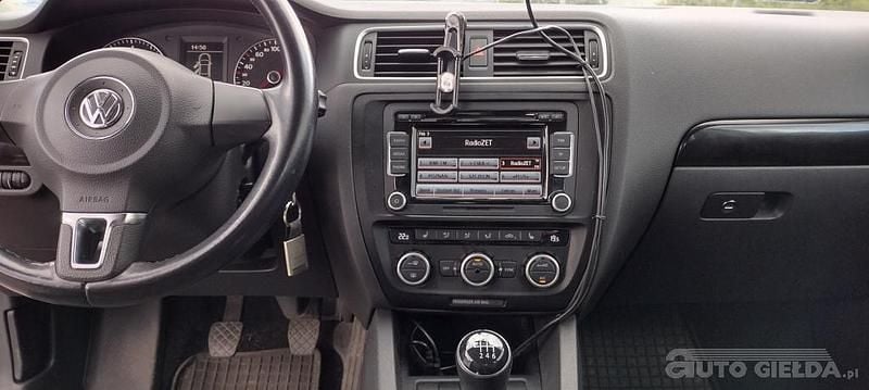 Brązowy Używany 2013 VW Jetta Comfortline Sedan/Limuzyna | 31 000 zł (Dobra cena) - Obraz 1/4