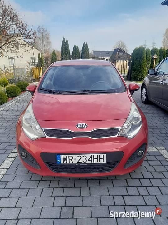 Czerwony Używany 2011 Kia Rio Hatchback | 25 900 zł (Drogi) - Obraz 1/4