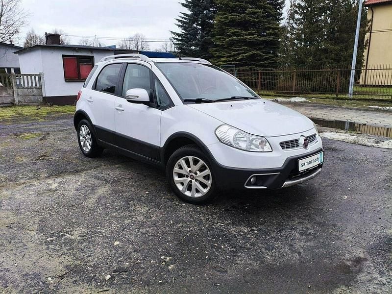 Używany Fiat Sedici 120 KM (88 kW) 2012 Biały SUV