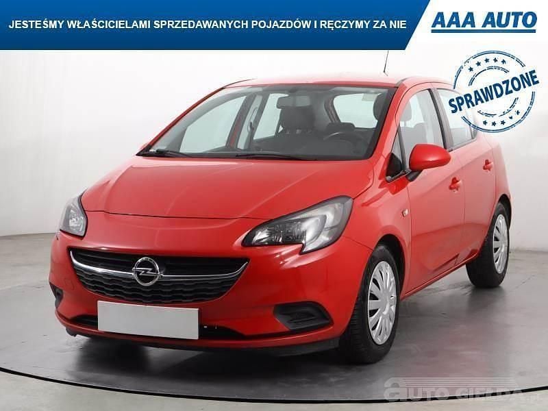 Używany Opel Corsa 2015 Czerwony Hatchback